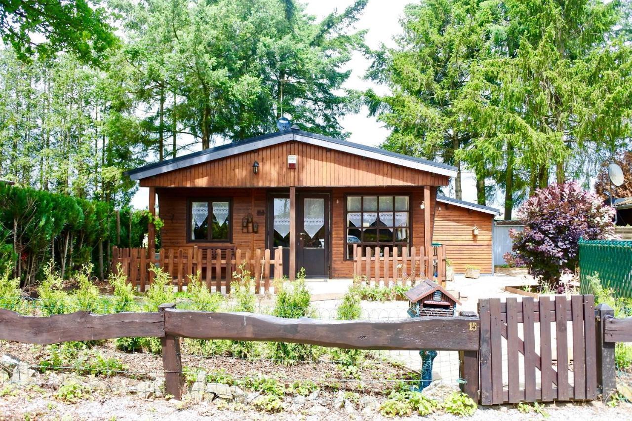 Vila Aux Ecureuils Resteigne Exteriér fotografie
